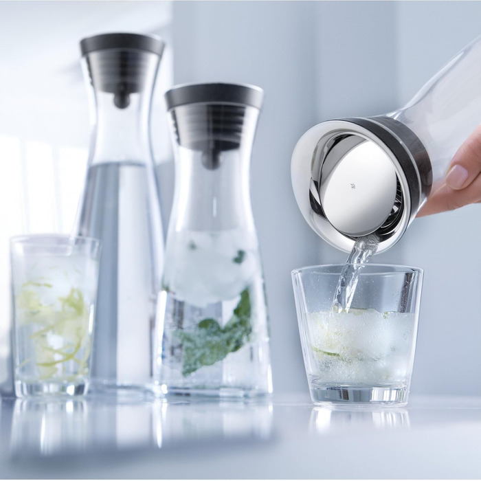 Графин для води чорний 0,75 л Basic WMF