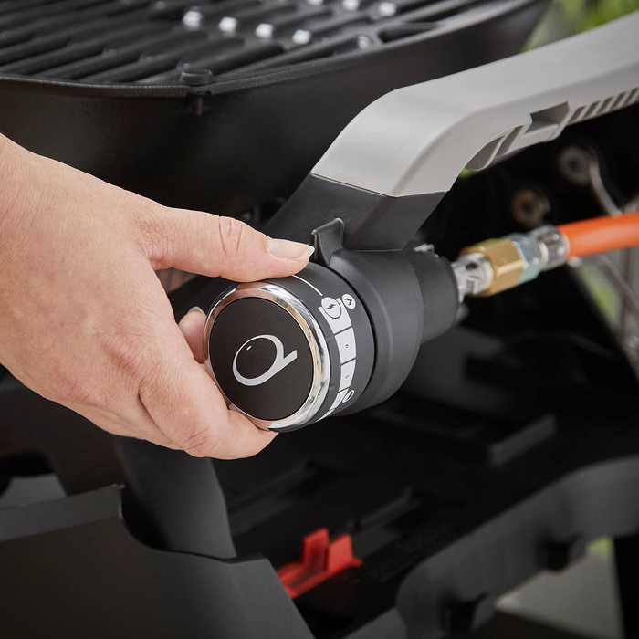 Газовый гриль Weber Q1200N Black с боковыми столиками на подставке 1501085 Код: 013095
