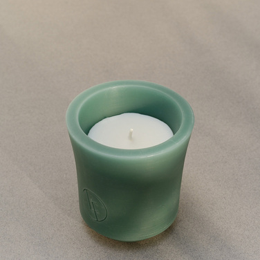 Свічка у свічнику з воску Bougies La Française, зелена, 10 х 11 см, 160 г