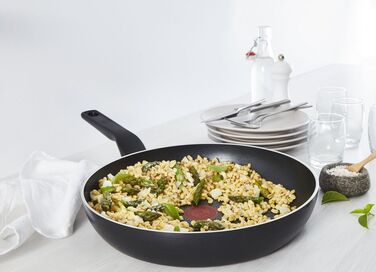 Tefal Сковорода Generous Cook, 28см, алюміній, бакеліт, чорний