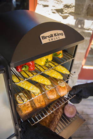 Коптильня газовая Broil King Vertical Gas SMOKER