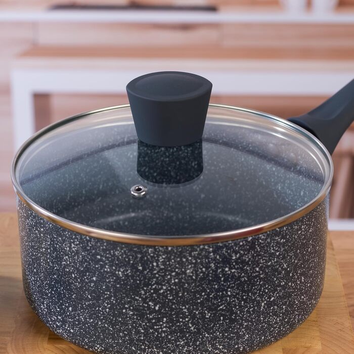Каструля Russell Hobbs RH00845EU з антипригарним покриттям - 18 см/2 л з кришкою із загартованого скла, індукційна каструля, каструля для овочів/бульйону з бакелітовою ручкою та термостійким зовнішнім покриттям, камінь Nightfall (набір із 3 предметів)