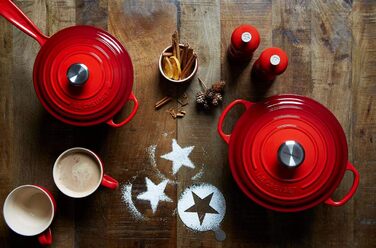 Чавунний сотейник Ø 20 см, 2,5 л з кришкою, вишнево-червоний Signature Le Creuset