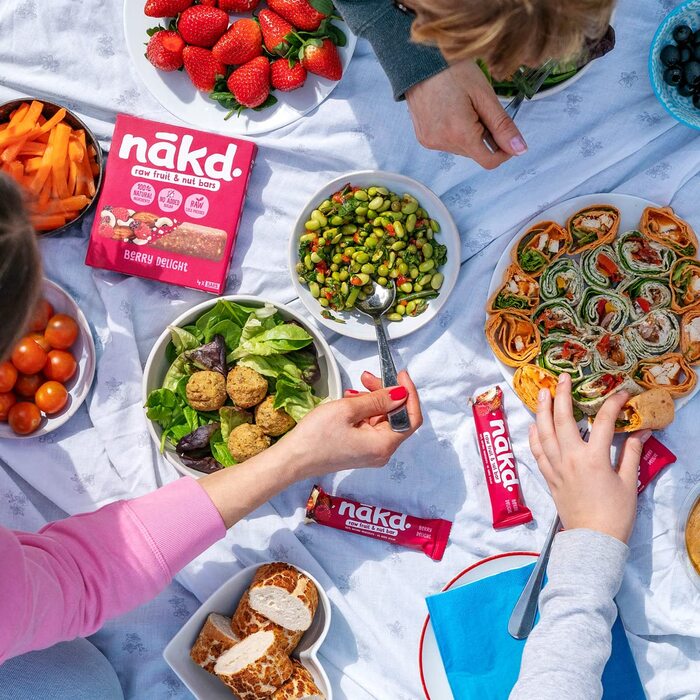 Батончики из фруктов и орехов 18 x 35 г ягоды Nakd