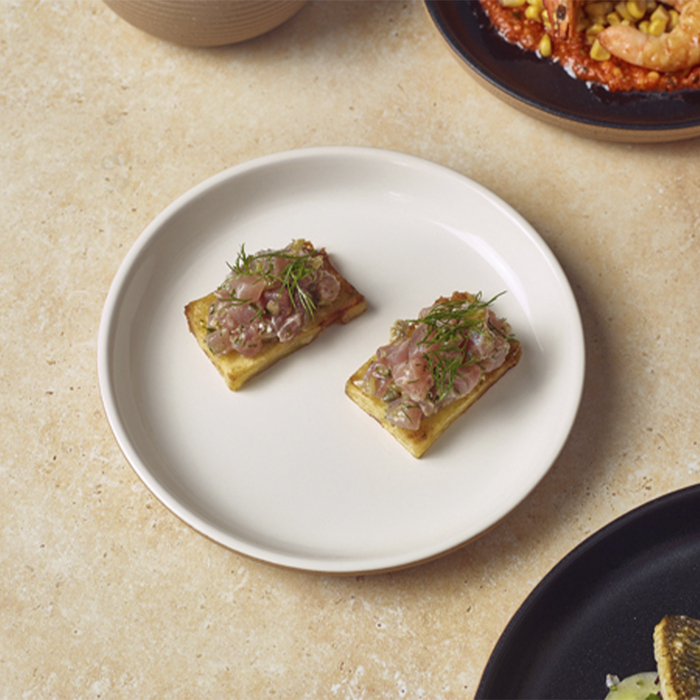 Тарелка 18*h 2.3 см см, Kava White Stoneware Ribbed, GenWare