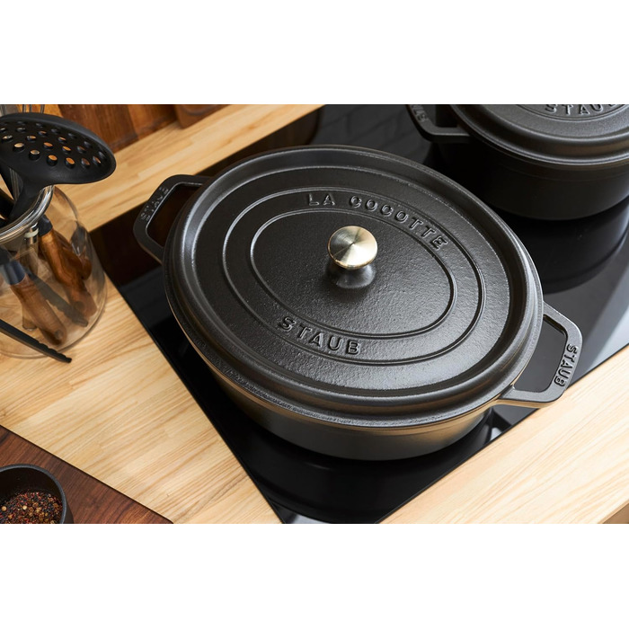 Чавунна жаровня/кокот STAUB, овальна 6,7 л, (23 см, чорна)