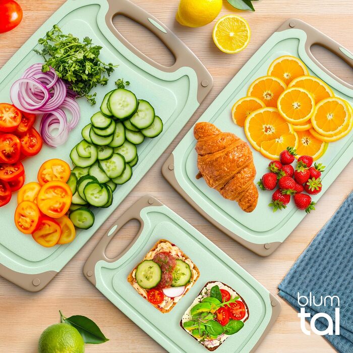 Набір обробних дощок Blumtal 3 розміри (S/M/L) - Велика пластикова обробна дошка з пазами для соку та ручкою - Міцна кухонна обробна дошка без BPA (зелена, комплект з 3 предметів)