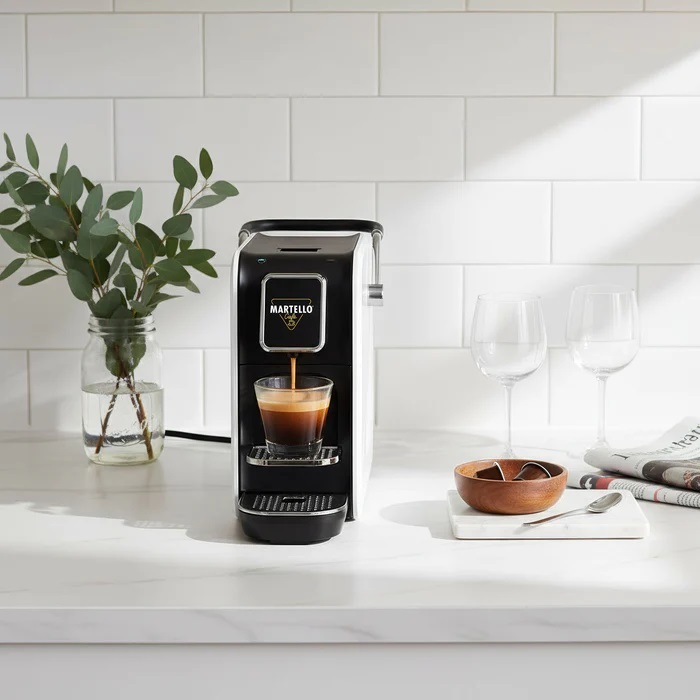 Кофемашина капсульная белая Smart Martello и набор 80 кофейных капсул Premium Selection Box Martello