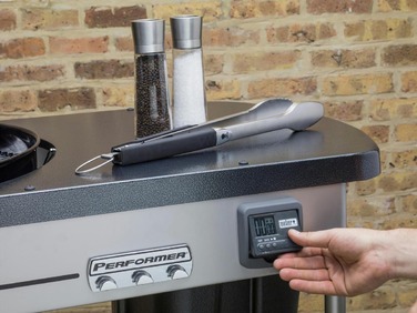 Угольный гриль Performer Premium GBS 57cm Weber 15401004 Код: 013066