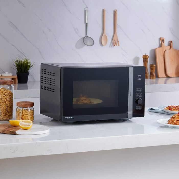 Мікрохвильова піч Toshiba MW3-AG20PE(BK) з грилем 20 л 3-в-1, розморожування шеф-кухаря, мікрохвильова піч, гриль, комбінована піч, 5 рівнів потужності, 8 автоматичних програм, легке очищення, чорний колір (20 л Solo Digital)
