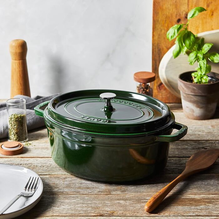 Чавунна жаровня/кокотниця STAUB, овальна 6,7 л, (33 см, базилік/зелений)