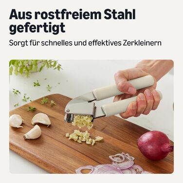 Пресс для чеснока с мягкой ручкой Amazon Basics