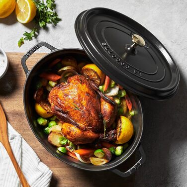 Чавунна жаровня/кокот STAUB, овальна 33 см, 6,7 л, чорна 33 см Чорний
