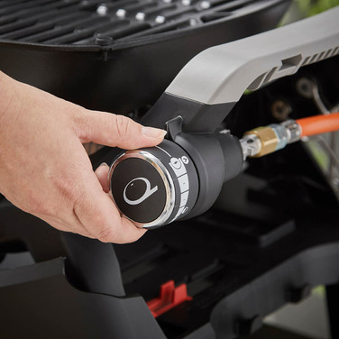 Газовый гриль Weber Q1200N Black с боковыми столиками на подставке 1501085 Код: 013095