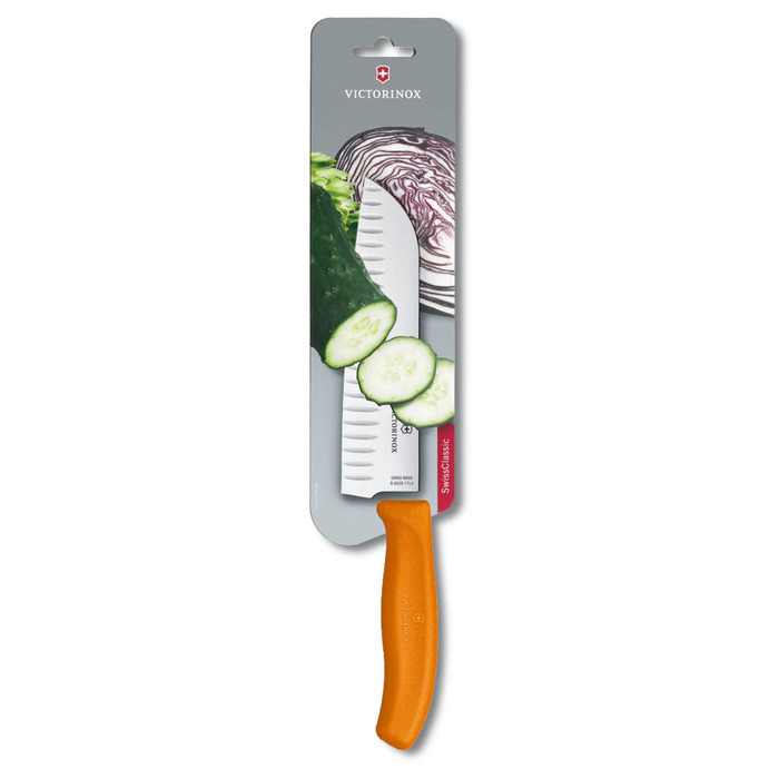 Кухонный нож Victorinox SwissClassic Santoku лезвие 17см рифленый. Из Помара. ручка (блистер)