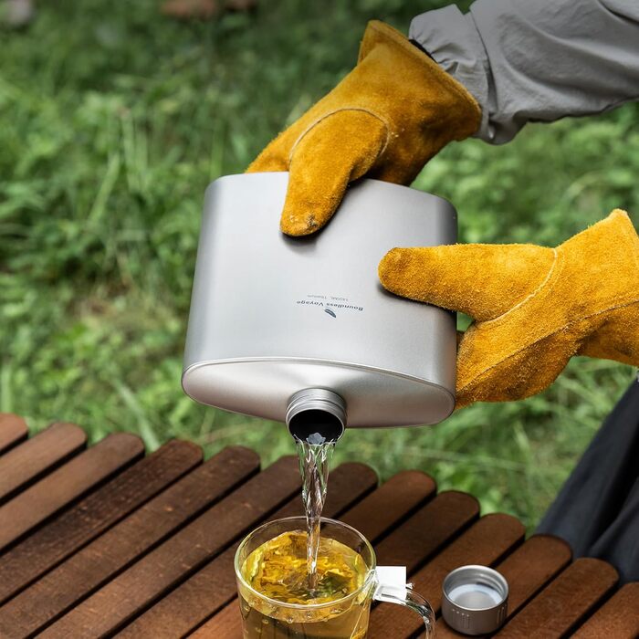 Фляга з антиковзною кришкою для кемпінгу 1,4 л Boundless Voyage